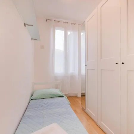 Casa Falco - 15 Min Dalla Stazione E Dal Centro
